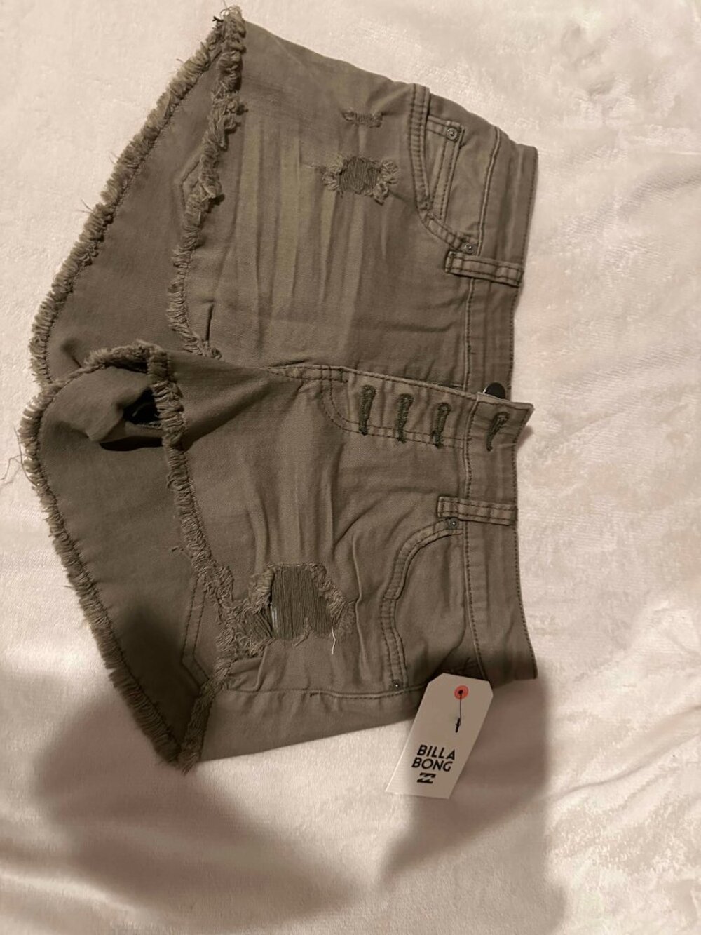 Billabong buttoned up Shorts 25 NWT